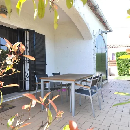Casa Encantadora Con Piscina Privada En Riells, Ideal Familias Y Amigos - Hisp-7-1 *
