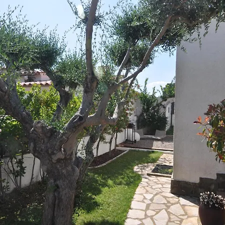 Casa Encantadora Con Piscina Privada En Riells, Ideal Familias Y Amigos - Hisp-7-1